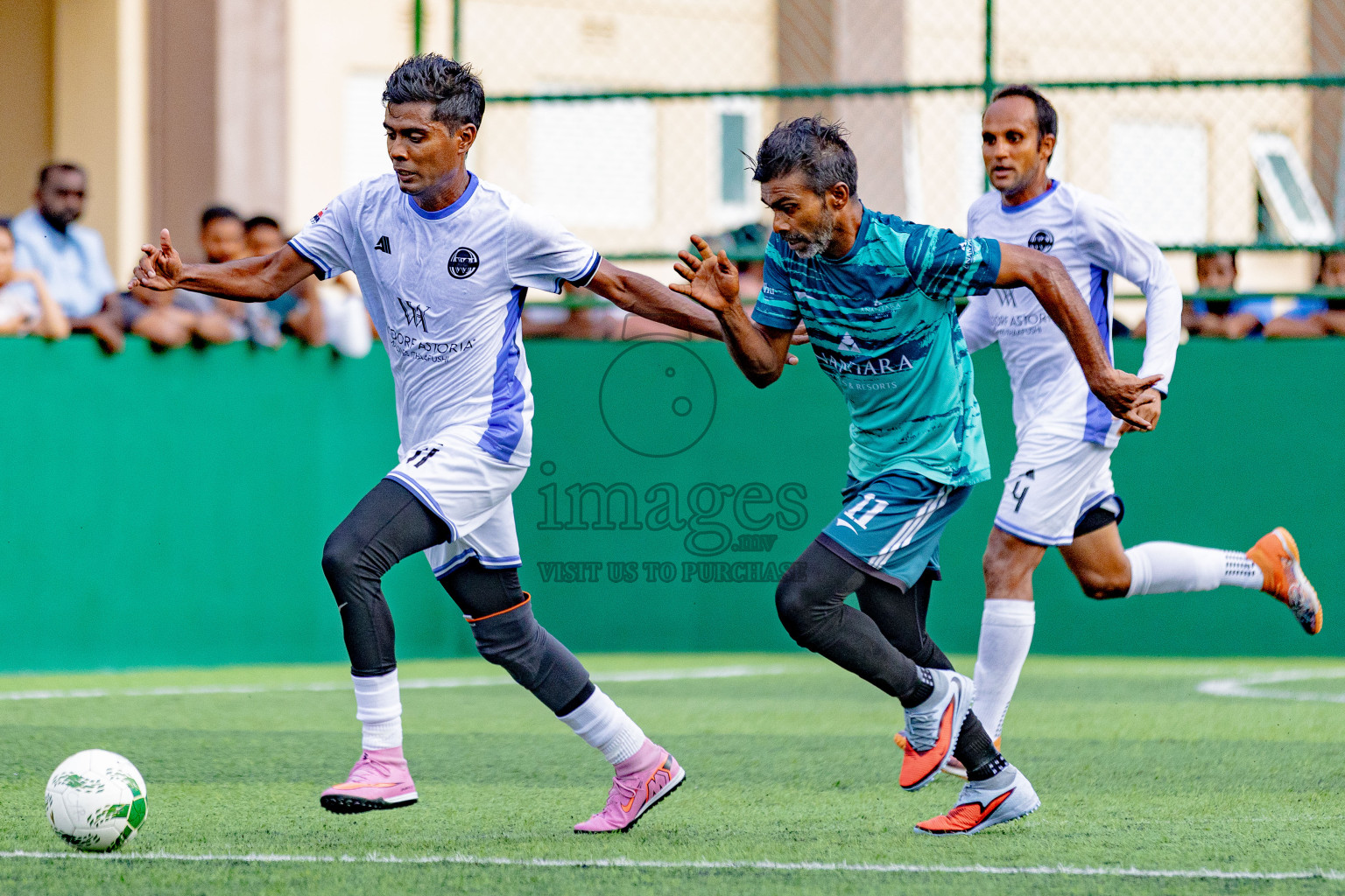 Waldord Astoria vs Anantara in Resort League 2025 (South Male Zone) day 12 was held on Monday, 13th October 2025 in Crossroads's Maldives, Photos: Areef Adam / images.mv