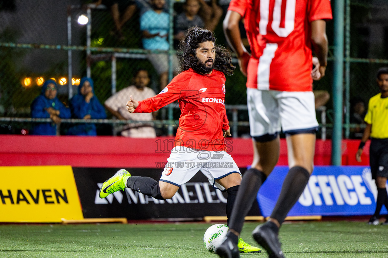 Sheesha vs Hulhumale Hospital in Day 13 of Office League 2025 was held on Monday, 28th April 2025 in Hulhumale', Maldives. Photos: Nausham Waheed / images.mv