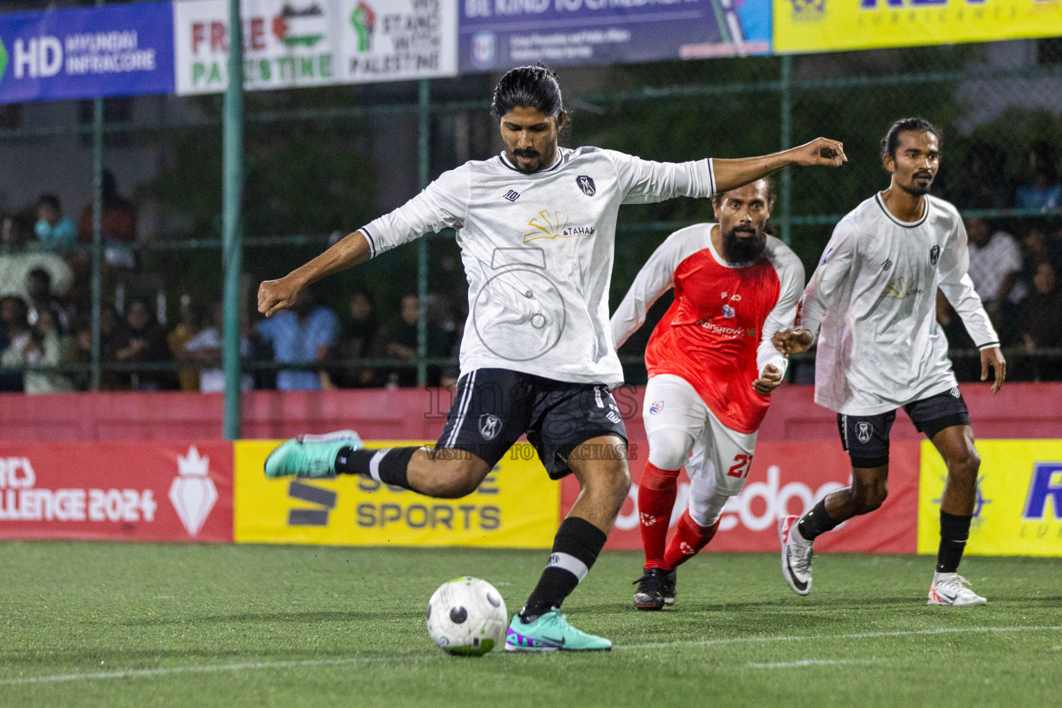 N Miladhoo vs N Kendhikulhudhoo in Day 15 of Golden Futsal Challenge 2024 was held on Monday, 29th January 2024, in Hulhumale', Maldives Photos: Nausham Waheed / images.mv