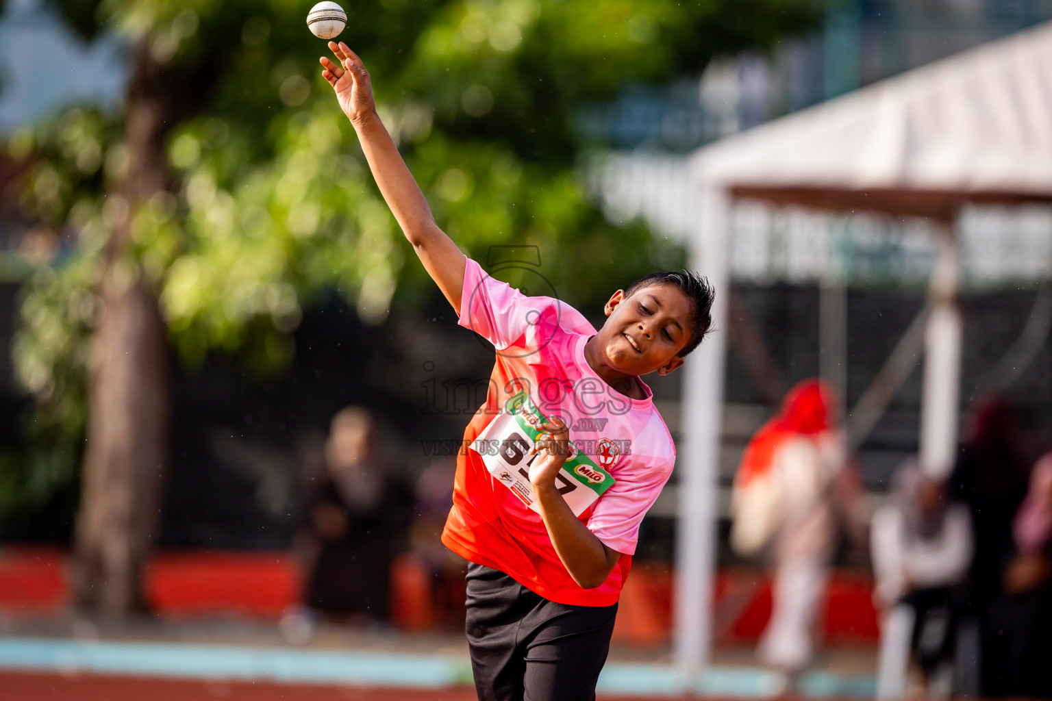 Day 3 of Inter-school Athletics Championship 2025 held in Ekuveni Synthetic Track, Male', Maldives on Wednesday, 08th October 2025. Photos by: Nausham Waheed / Images.mv