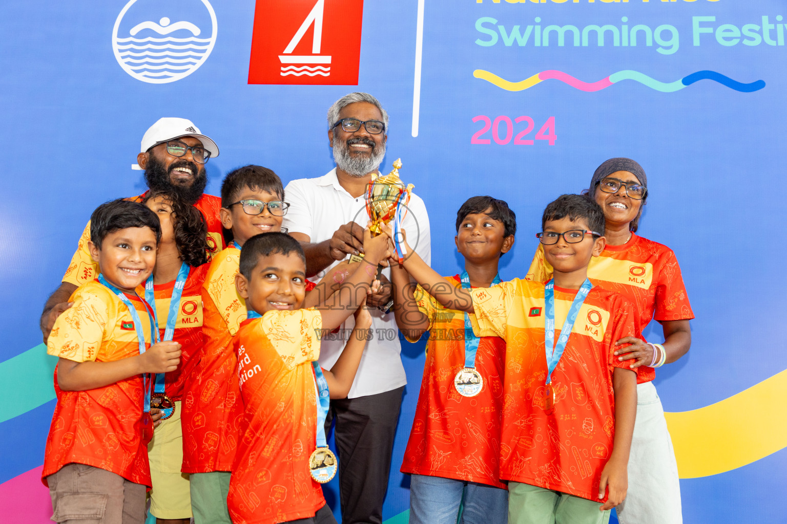 Closing of BML 5th National Swimming Kids Festival 2024 held in Hulhumale', Maldives on Saturday, 23rd November 2024.
Photos: Ismail Thoriq / images.mv