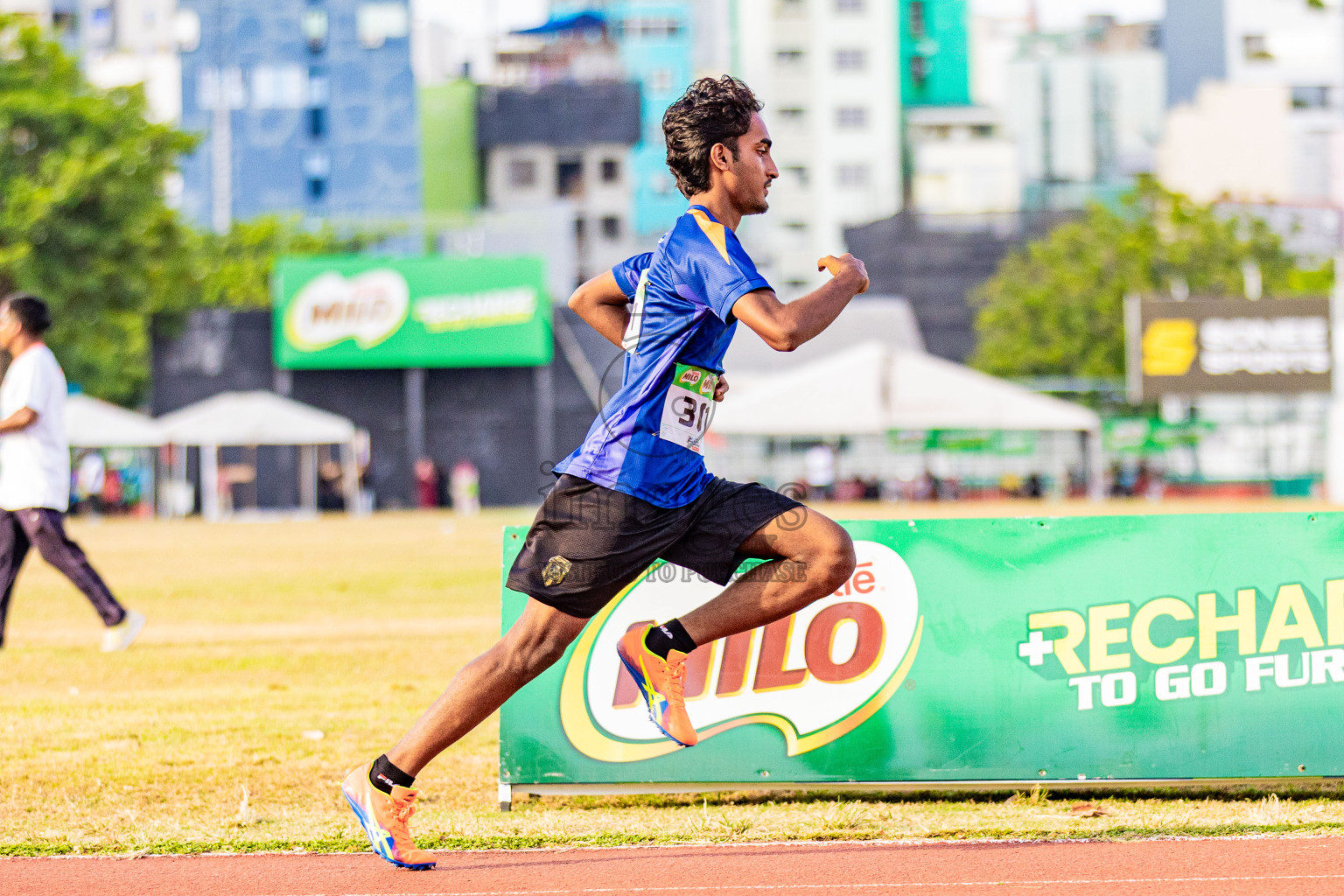 Day 3 of Inter-school Athletics Championship 2025 held in Ekuveni Synthetic Track, Male', Maldives on Wednesday, 08th October 2025. Photos by: Areef Adam  / Images.mv