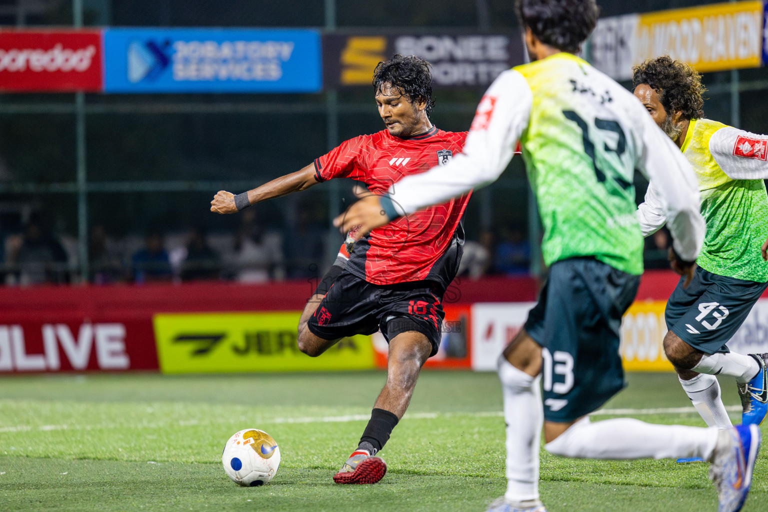 HDH Kumundhoo vs Hdh Vaikaradhoo in Day 5 of Golden Futsal Challenge 2025 on Thursday, 9th January 2025, in Hulhumale', Maldives Photos: Nausham waheed / images.mv