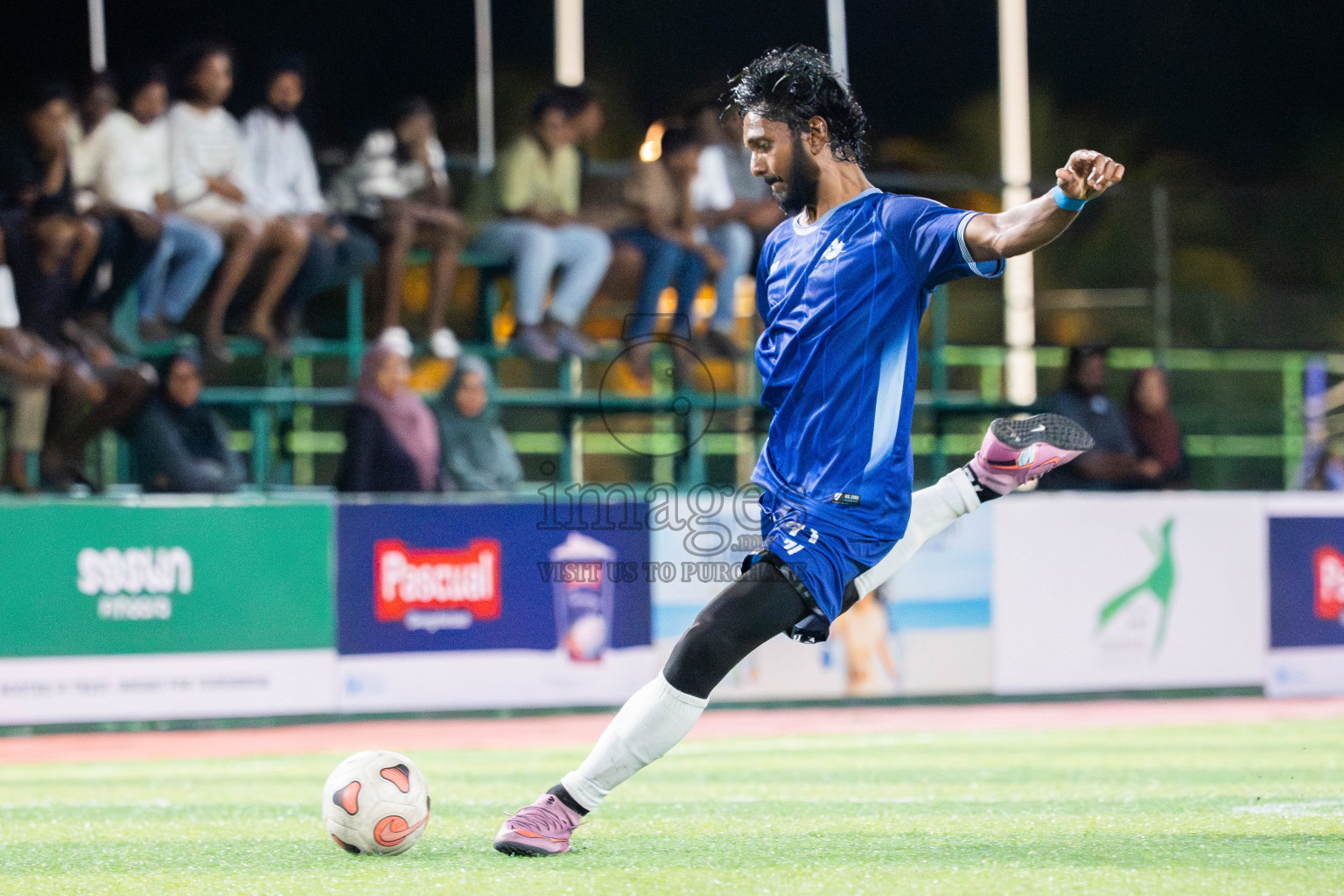 Foemathi VS Laamu Blues in Day 3 - Fonadhoo Youth Futsal Challenge 2025 held in Fonadhoo Futsal Stadium, L. Fonadhoo, Maldives on Tuesdat, 28th October 2025 Photos: Arif Rasheed / images.mv