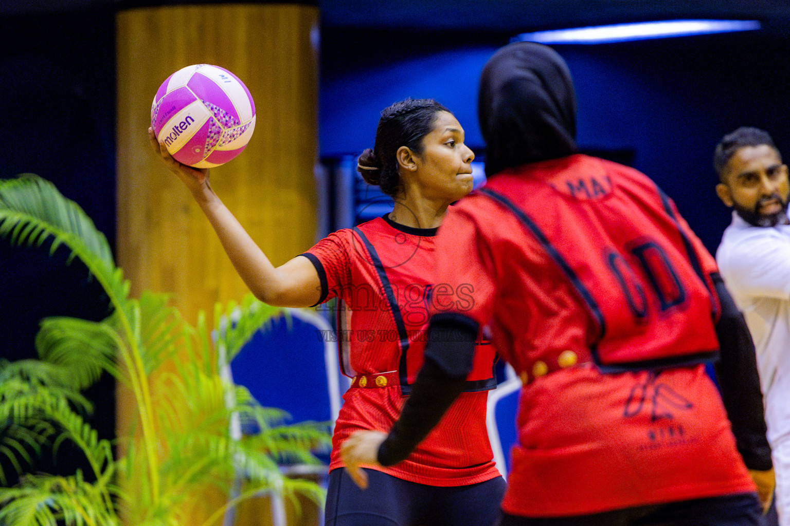 Matrix vs Club green streets in 1st division Final of National Netball Tournament 2025 held in Social Center at Male', Maldives on Thursday, 29th May 2025. Photos: Nausham Waheed / images.mv