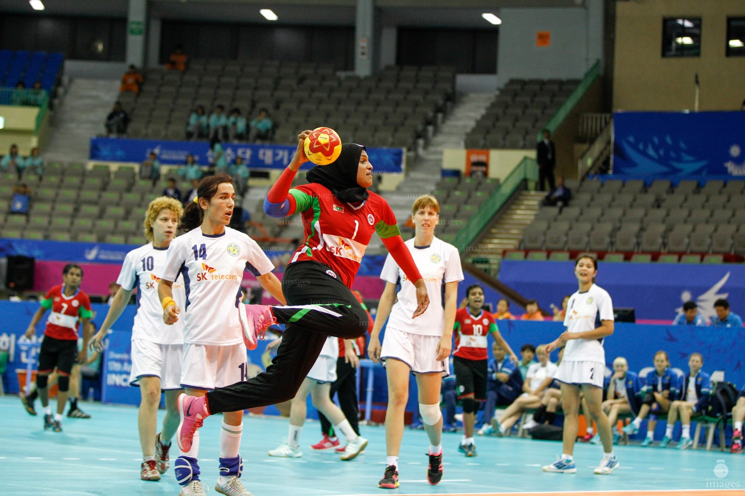 Maldivian handball team in Asian Games 2014 in Incheon, South Korea (Images.mv Photo/ Hussain Sinan).