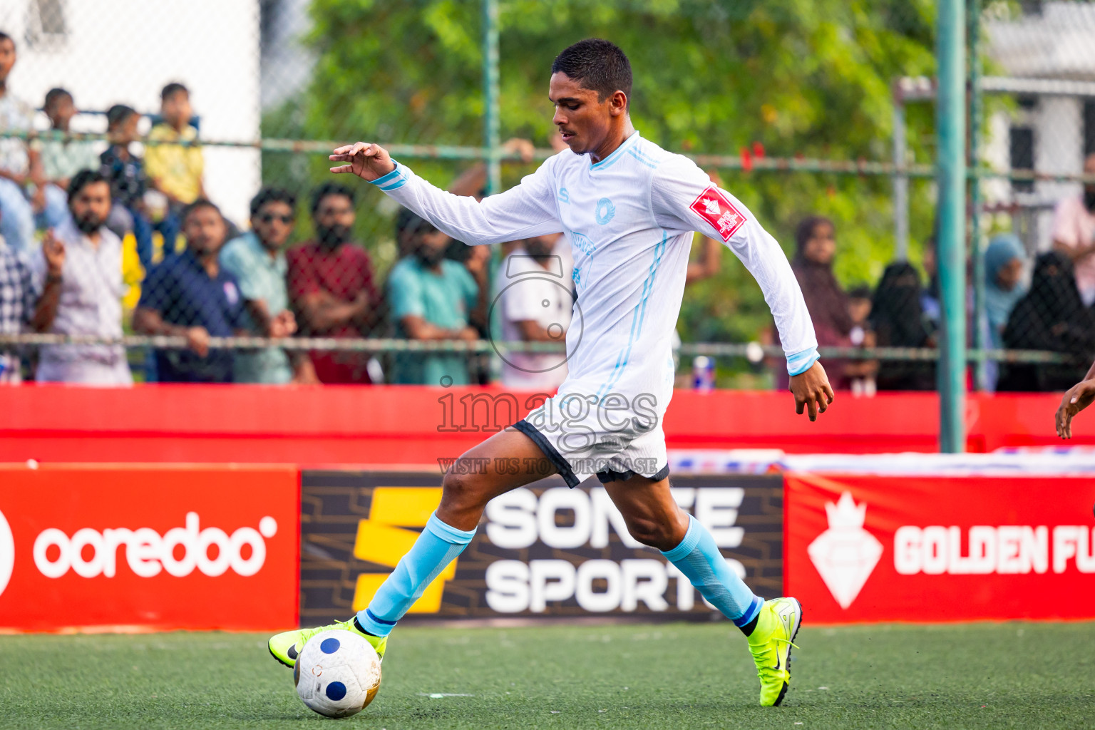 Th Kandoodhoo vs Th Hirilandhoo in Day 14 of Golden Futsal Challenge 2025 was held on Saturday, 18th January 2025, in Hulhumale', Maldives. Photos: Nausham Waheed / images.mv