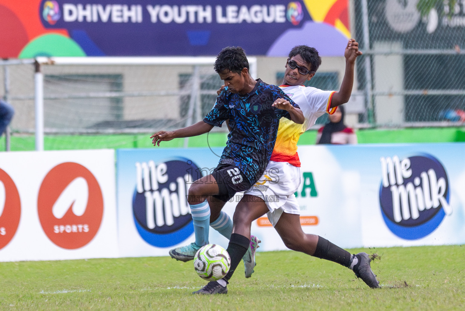 Club Eagles vs Super United Sports (U14) in Day 4 of Dhivehi Youth League 2024 held at Henveiru Stadium on Thursday, 28th November 2024. Photos: Shuu Abdul Sattar/ Images.mv