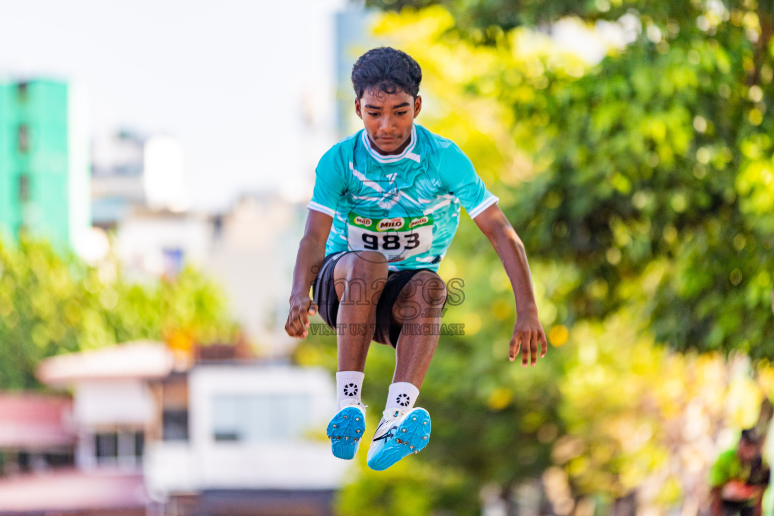 Day 3 of Inter-school Athletics Championship 2025 held in Ekuveni Synthetic Track, Male', Maldives on Wednesday, 08th October 2025. Photos by: Areef Adam / Images.mv