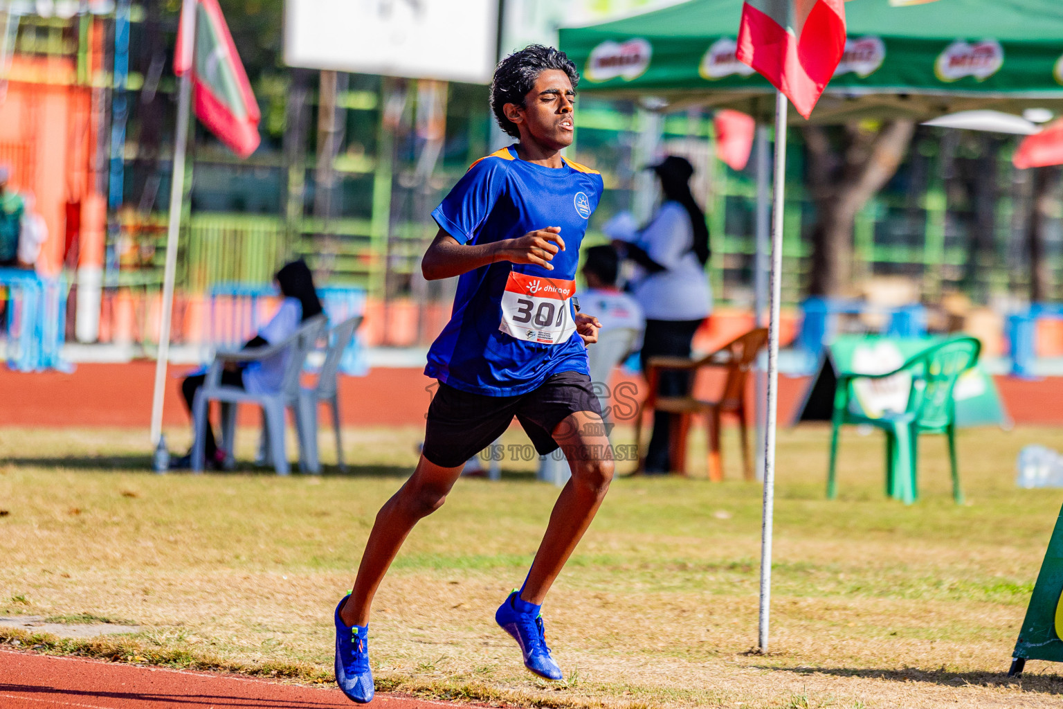 Day 3 of Inter-school Athletics Championship 2025 held in Ekuveni Synthetic Track, Male', Maldives on Wednesday, 08th October 2025. Photos by: Areef Adam / Images.mv