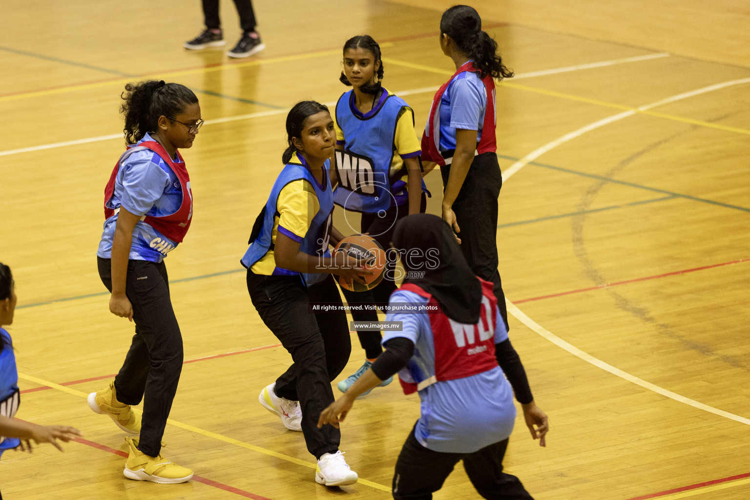 Kulhudhuffushi Y & R.C vs Mahibadhoo SC in the Milo National Netball Tournament 2022 on 18 July 2022, held in Social Center, Male', Maldives. Photographer: Shuu / Images.mv