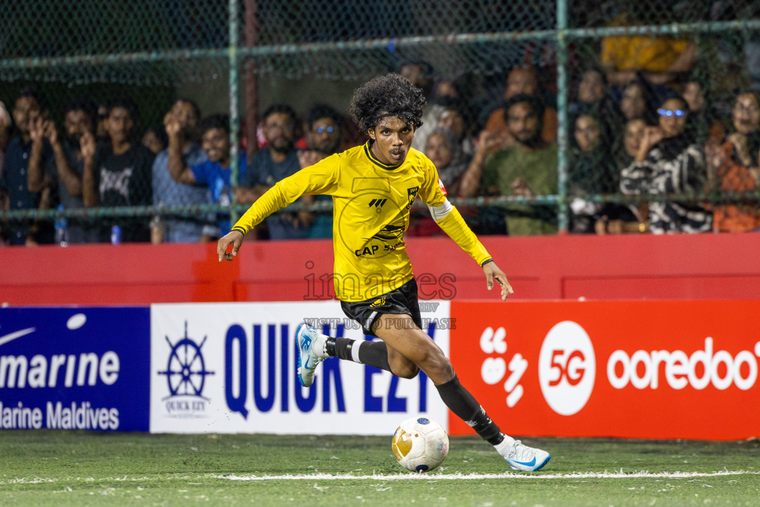 F. Biledhoo VS F. Magoodhoo in Day 7 of Golden Futsal Challenge 2025 was held on Saturday, 11th January 2025, in Hulhumale', Maldives Photos: Hassan Simah / images.mv