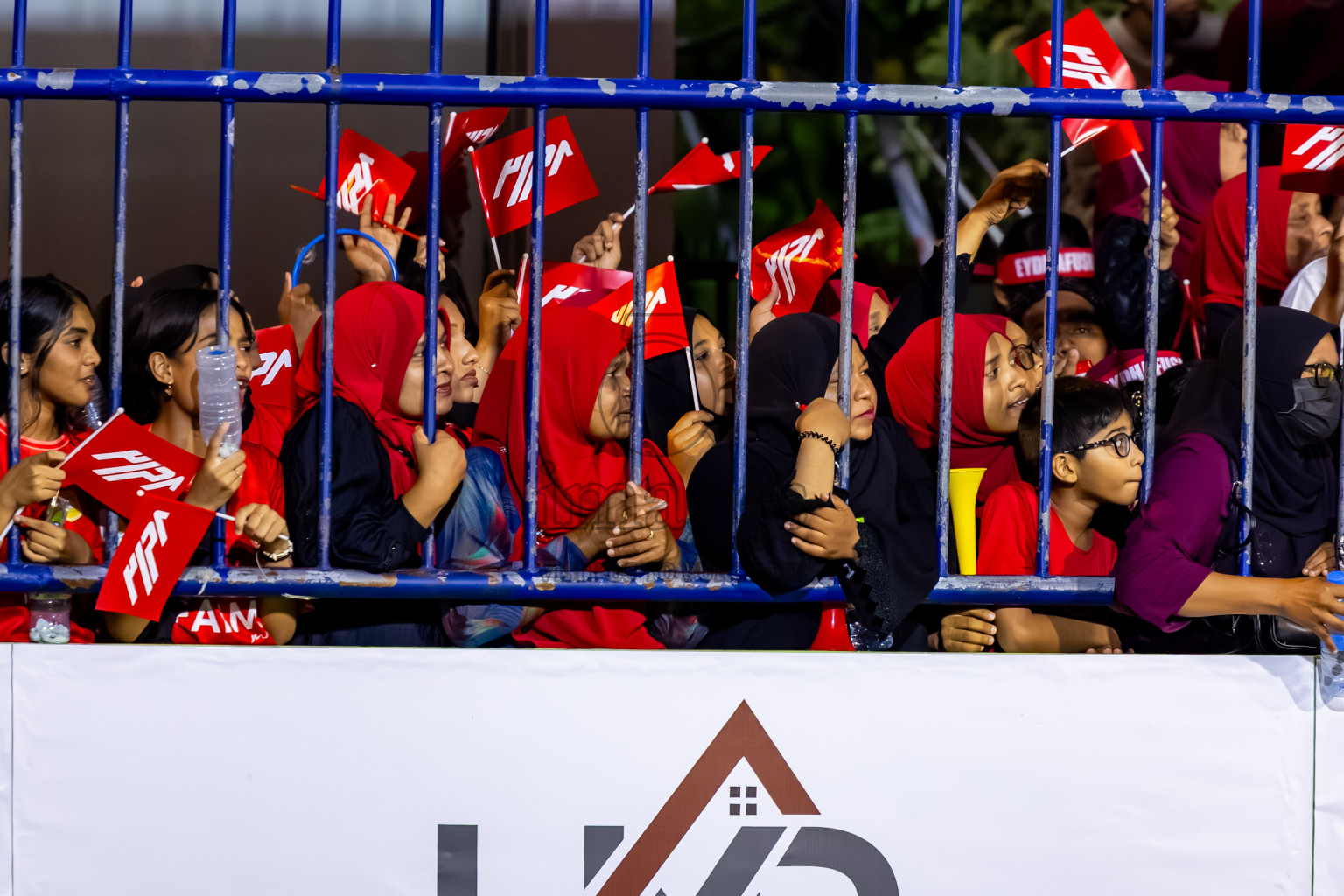 Eydhafushi vs Hithaadhoo in the finals of Better in Baa Futsal Fiesta 2025 Men's division held in B. Eydhafushi, Maldives on Monday, 17th November 2025. Photos: Nausham Waheed / images.mv