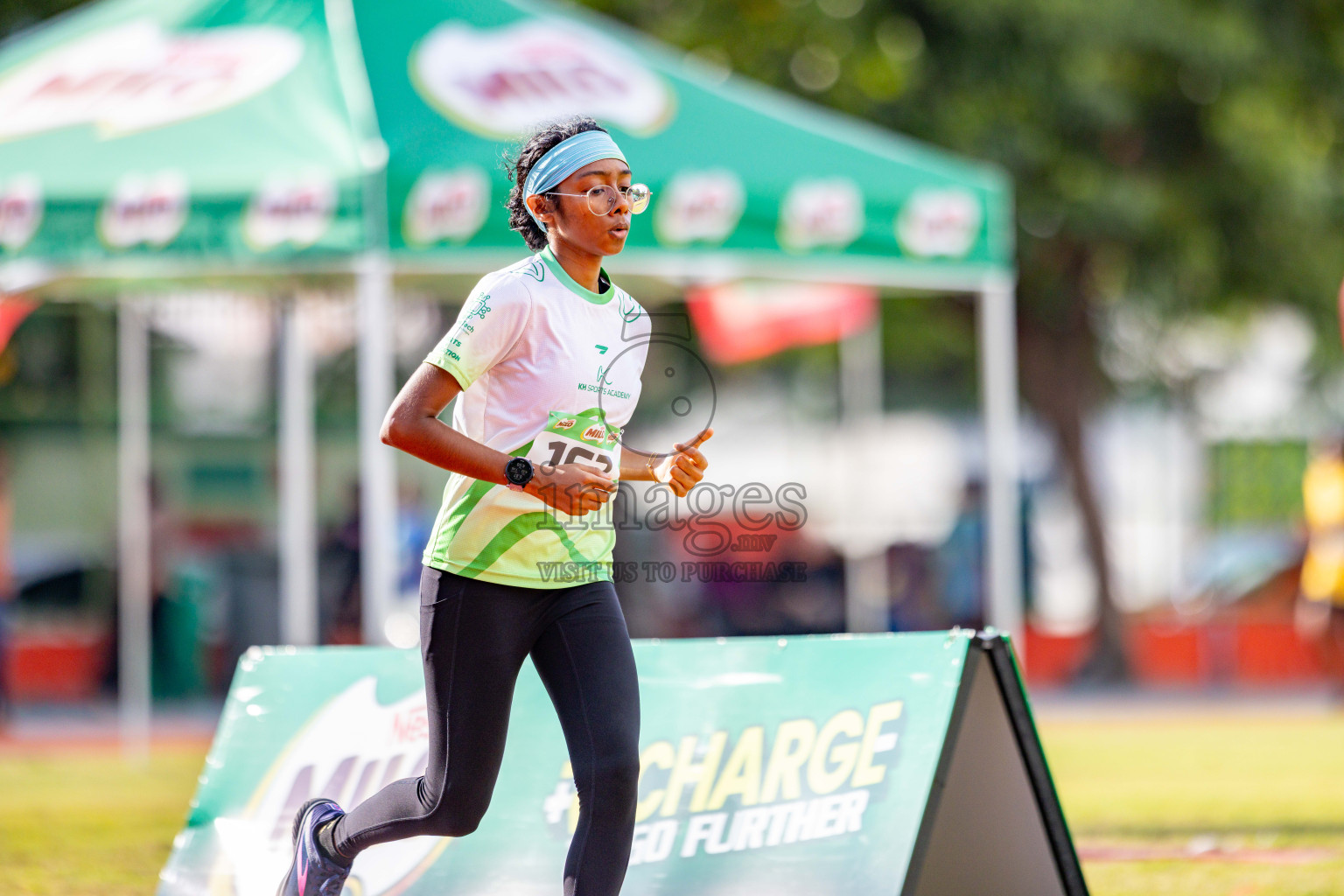 Day 2 of 12th Milo Association Championships was held in Ekuveni Track at Male', Maldives on Friday, 25th April 2025. 
Photos: Hassan Simah / images.mv