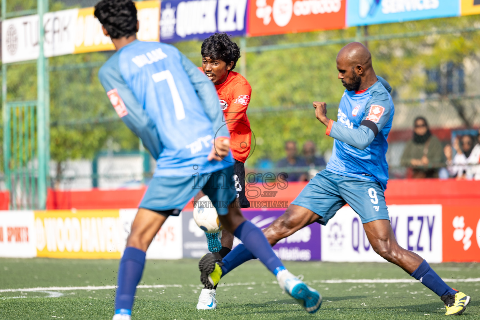 Th Dhiyamigili vs Th Omadhoo in Day 14 of Golden Futsal Challenge 2025 was held on Saturday, 18th January 2025, in Hulhumale', Maldives. 
Photos: Hassan Simah / images.mv