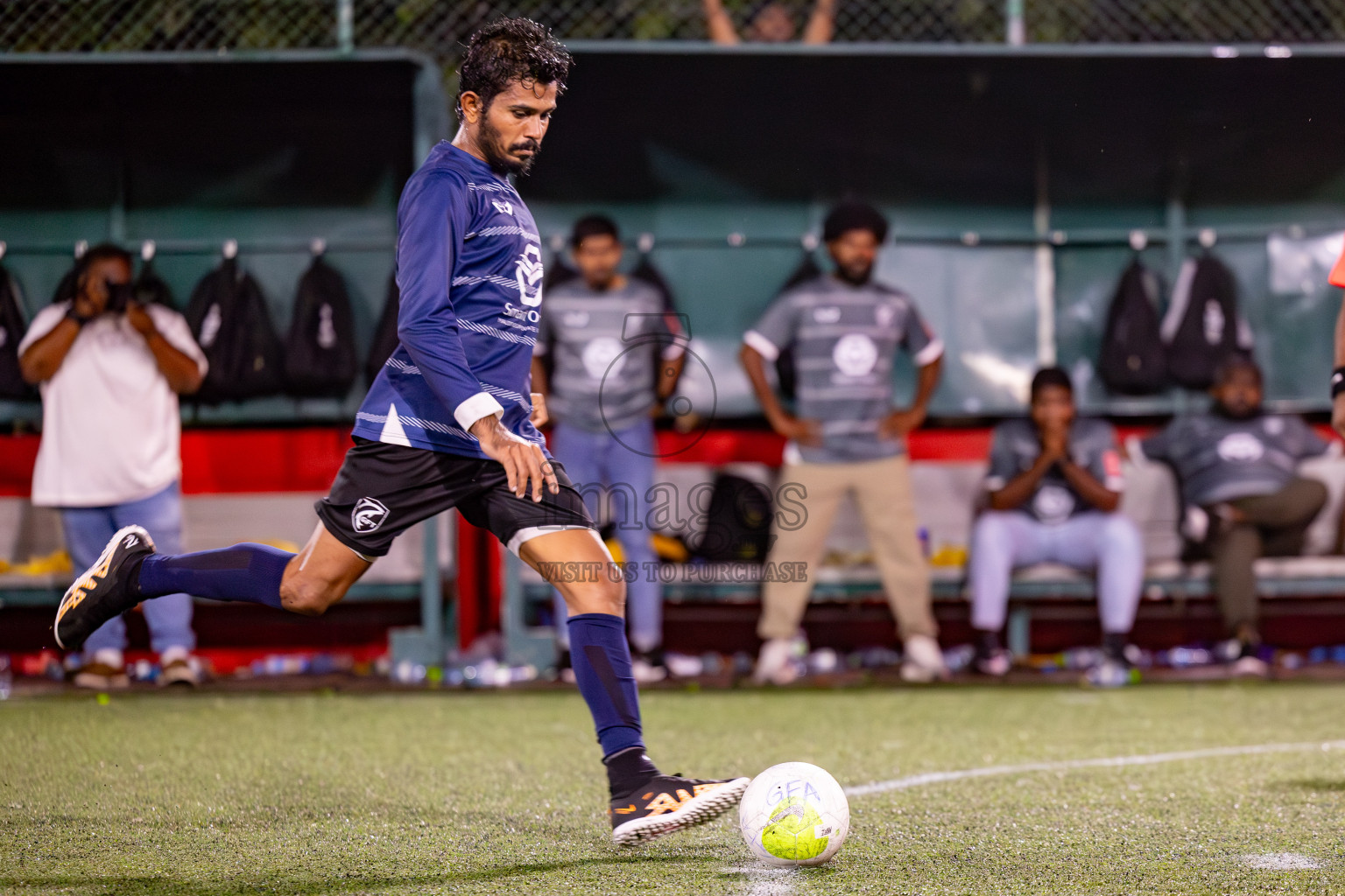 K. Gaafaru VS Dhadimagu in Round of 16 on Day 40 of Golden Futsal Challenge 2024 which was held on Tuesday, 27th February 2024, in Hulhumale', Maldives Photos: Hassan Simah / images.mv