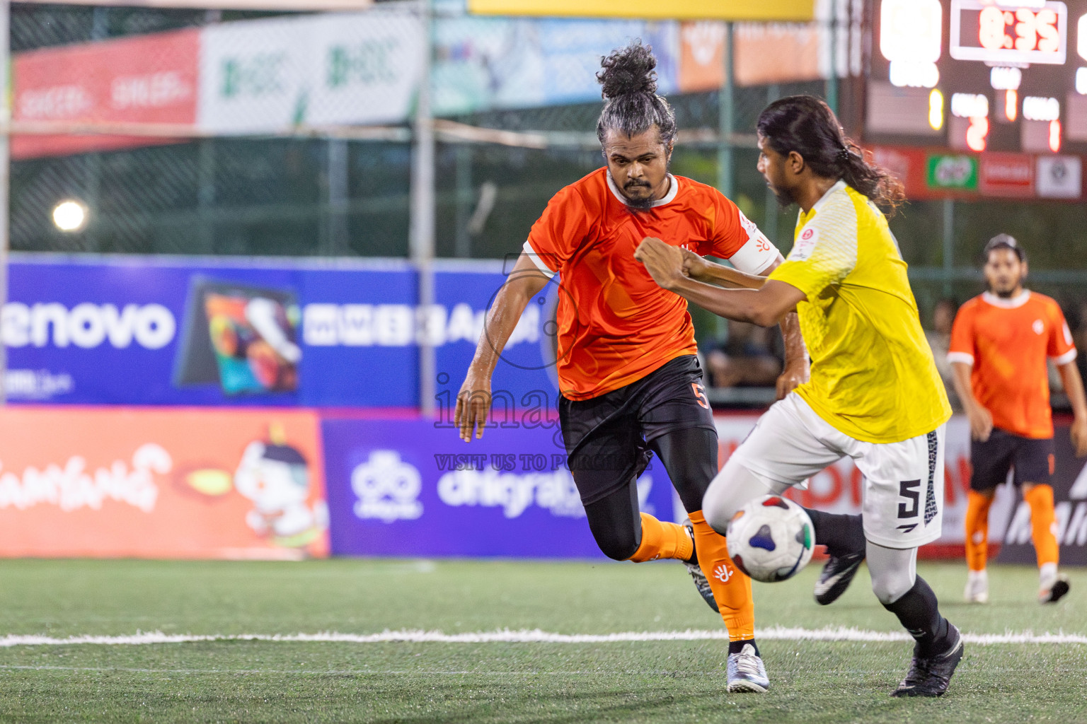 Dhiraagu vs RRC in Quarter Finals of Club Maldives Cup 2024 held in Rehendi Futsal Ground, Hulhumale', Maldives on Friday, 11th October 2024. 
Photos: Ismail Thoriq / images.mv