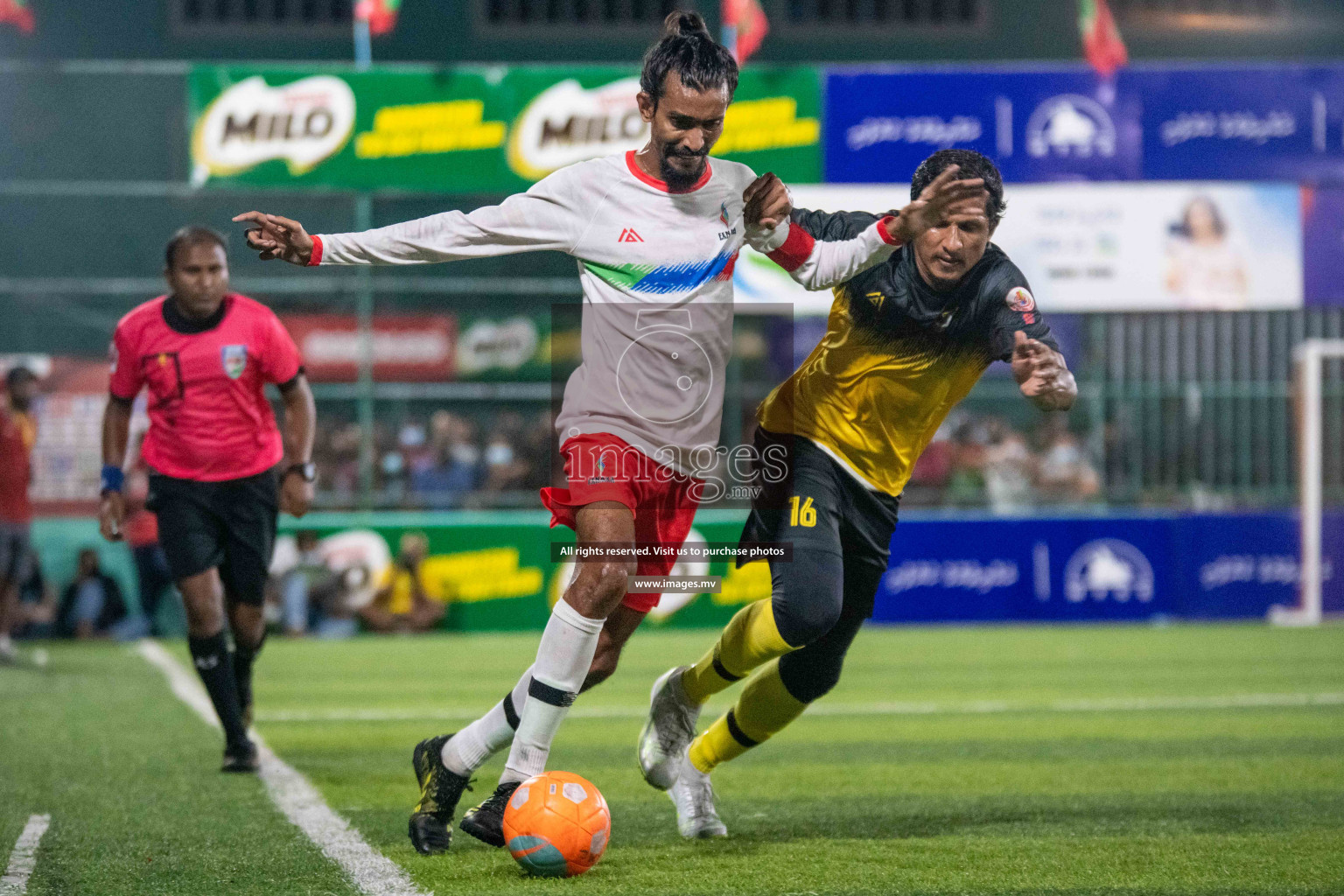 Team FSM Vs Prisons Club in the Semi Finals of Club Maldives 2021 held in Hulhumale, Maldives on 15 December 2021. Photos: Ismail Thoriq / images.mv