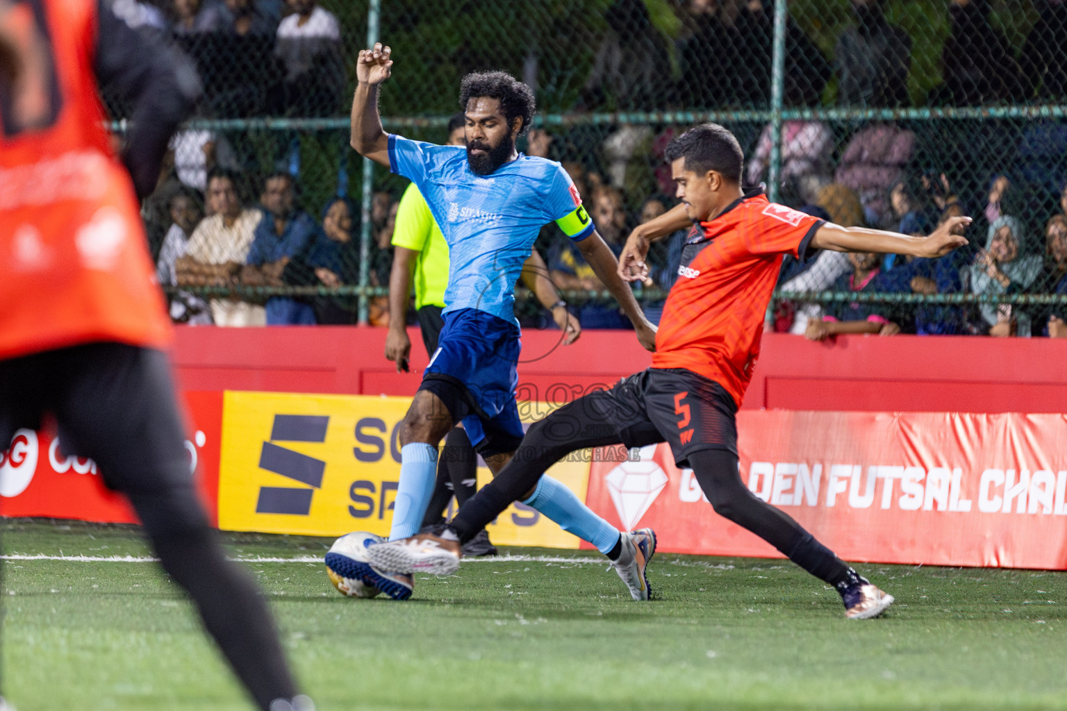 M Dhiggaru vs M Mulak in Day 12 of Golden Futsal Challenge 2025 was held on Thursday, 16th January 2025, in Hulhumale', Maldives.
Photos: Hassan Simah / images.mv