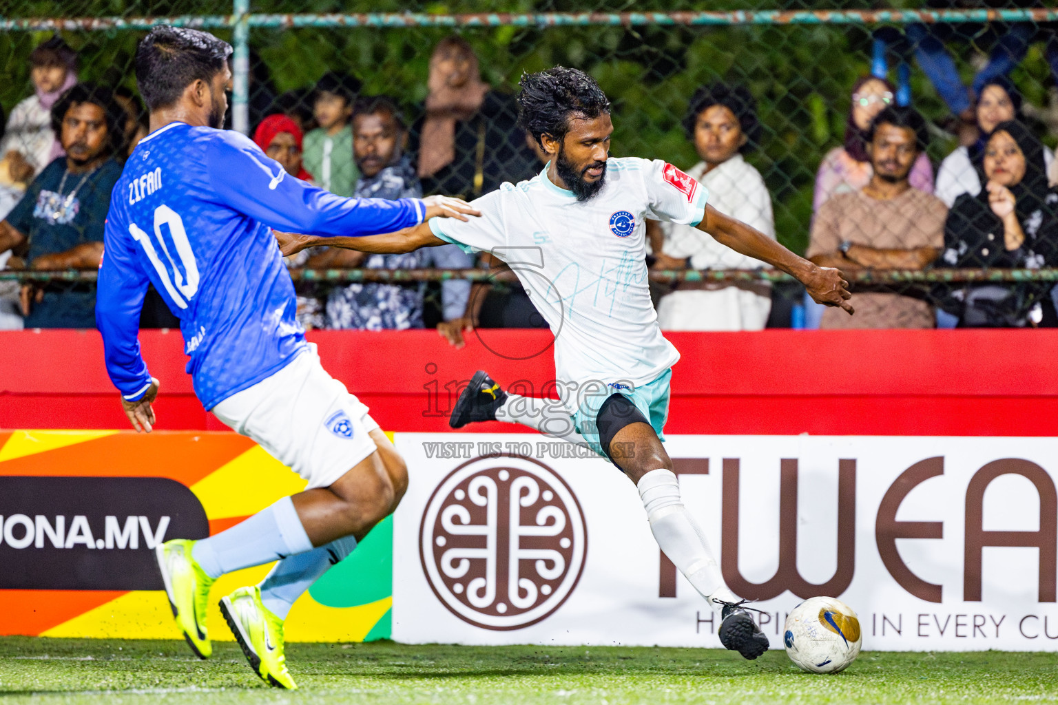 ADh Mahibadhoo vs ADh Omadhoo in Day 15 of Golden Futsal Challenge 2025 was held on Sunday, 19th January 2025, in Hulhumale', Maldives. Photos: Nausham Waheed / images.mv