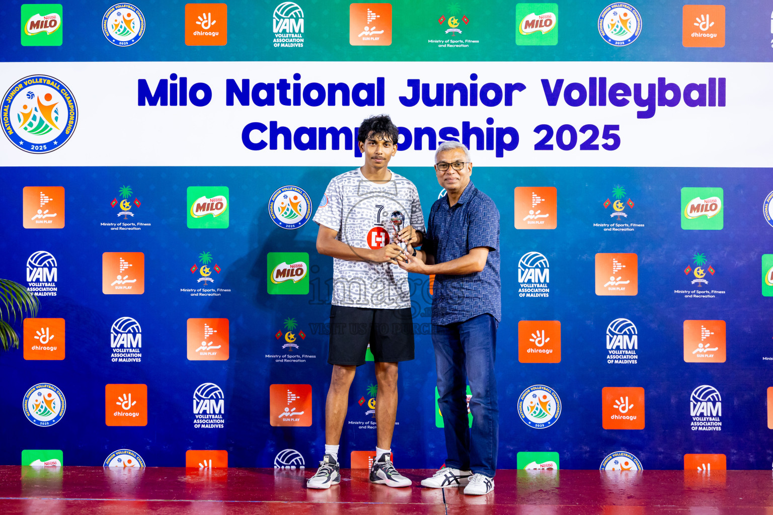 Maathoda Sports Club vs Sports Club City in the Finals of Milo National Junior Volleyball Championship 2025 Men's Division was held on Sunday, 30th November 2025 at Ekuveni Turf Court Male', Maldives. Photos: Nausham Waheed / images.mv
