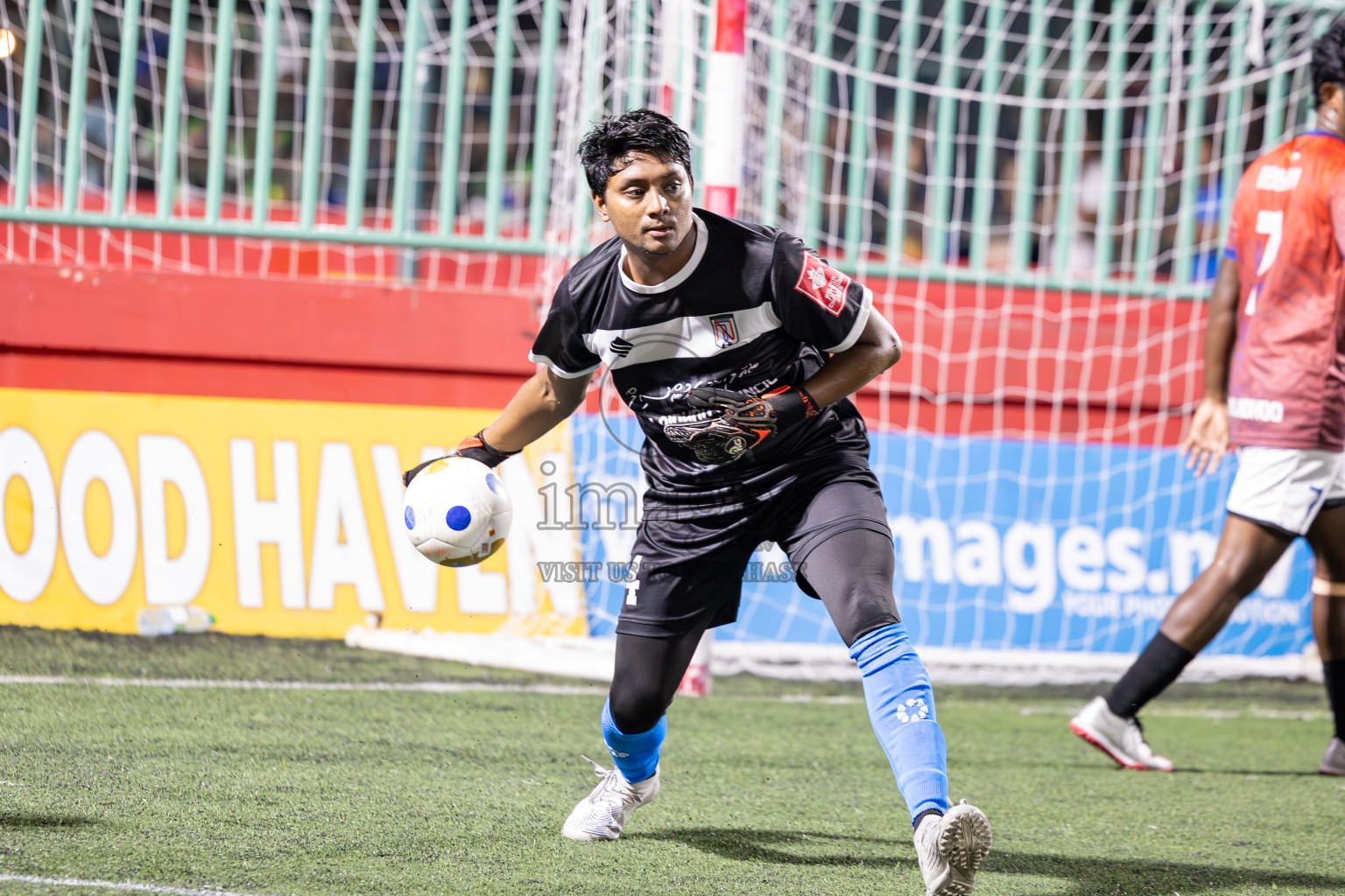 HDh Nellaidhoo vs HDh Vaikaradhoo in Day 9 of Golden Futsal Challenge 2025 was held on Monday, 13th January 2025, in Hulhumale', Maldives
Photos: Ismail Thoriq / images.mv