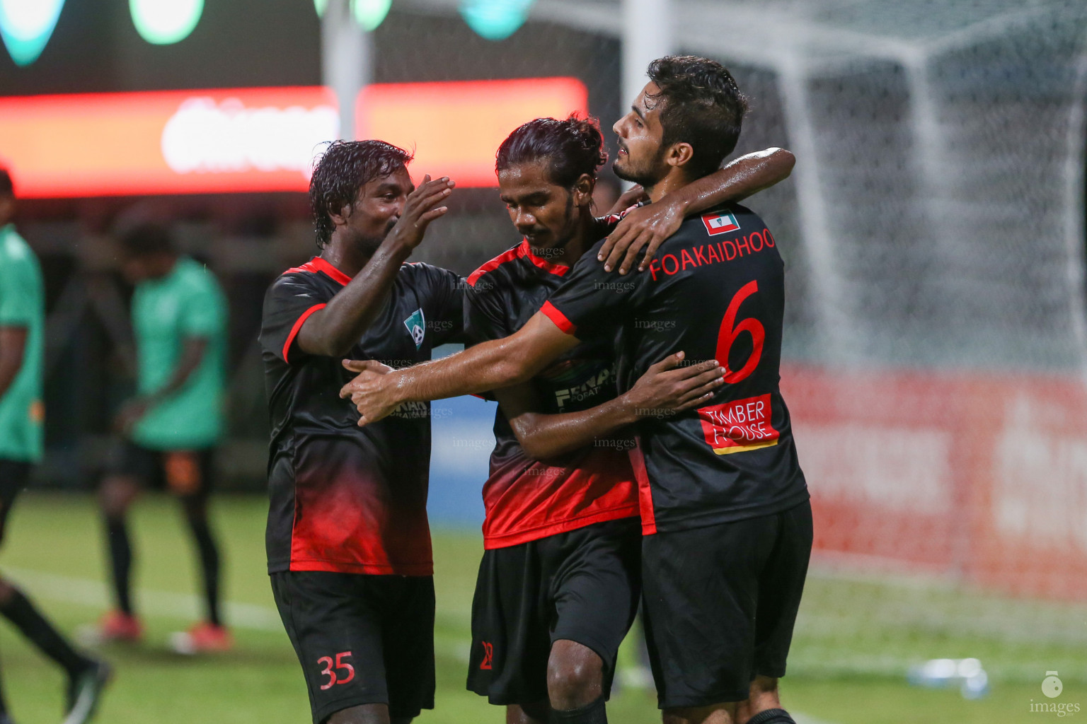 Dhiraagu Dhivehi Premier League 2018Fehendhoo vs Foakaidhoo, Male' Maldives, Thursday, September 27, 2018 (Images.mv Photo/Suadh Abdul Sattar)