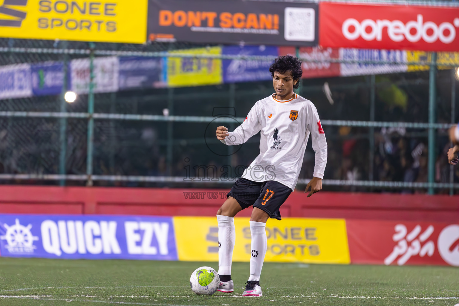 Th Veymandoo vs Th Hirilandhoo in Day 11 of Golden Futsal Challenge 2024 was held on Thursday, 25th January 2024, in Hulhumale', Maldives
Photos: Ismail Thoriq / images.mv