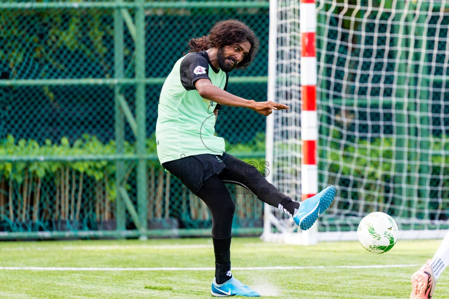 Kuramathi vs Barcelo in Day 6 of Resort League 2025 (Ari Zone) was held on Wednesday, 25th June 2025 in Conrad Maldives Rangali Island, Alif Dhaalu Atoll, Maldives. Photos: Nausham Waheed / images.mv