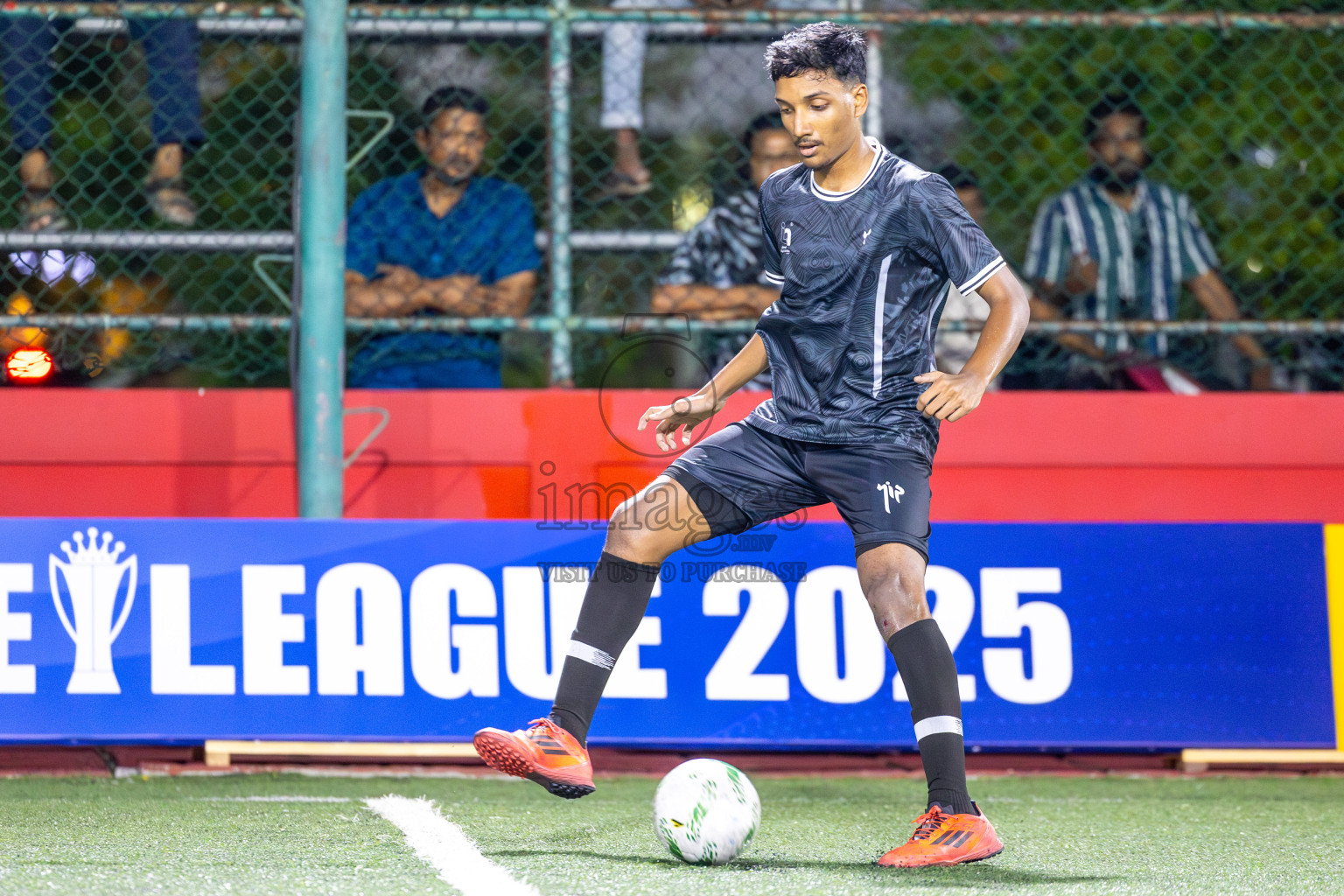 Club Dhaakhilee vs Kulhivaru Vuzaara in Day 3 of Office League 2025 was held on Friday, 18th April 2025 in Hulhumale', Maldives.
Photos: Ismail Thoriq / images.mv