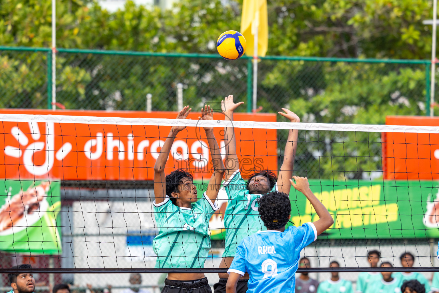 Day 5 of Interschool Volleyball Tournament 2024 was held in Ekuveni Volleyball Court at Male', Maldives on Wednesday, 27th November 2024.
Photos: Ismail Thoriq / images.mv