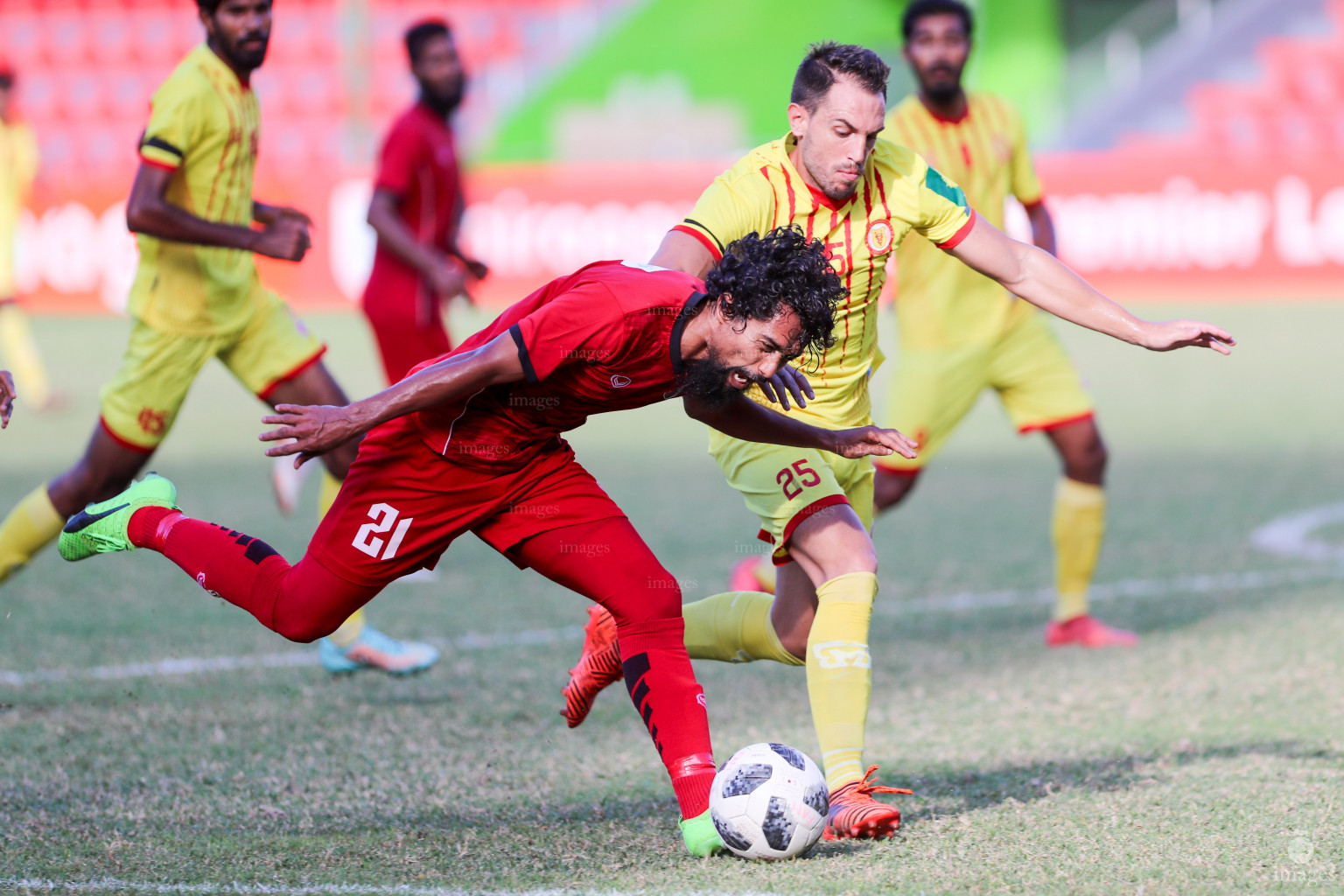 TC Sports Club vs Victory Sports Club in Dhiraagu Dhivehi Premier League 2018 in Male, Maldives, Monday  October 22, 2018. (Images.mv Photo/Suadh Abdul Sattar)