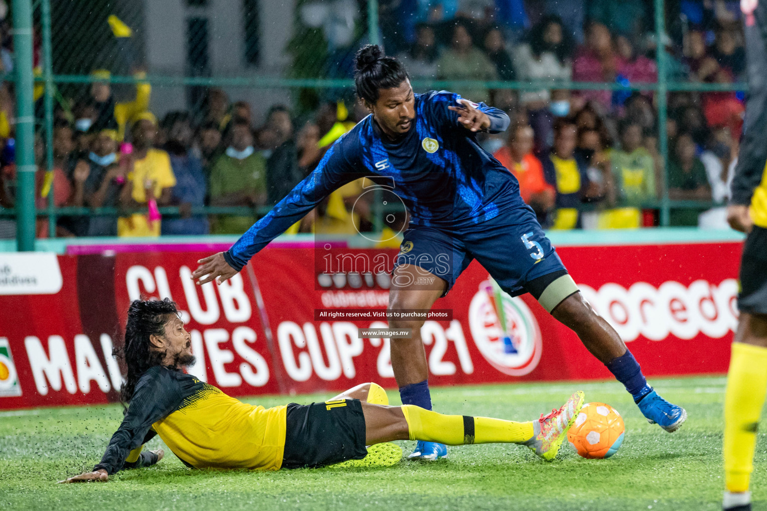 Team MPL vs Team RRC in the Quarter Finals of Club Maldives 2021 held at Hulhumale'; on 13th December 2021 Photos:Shu Abdul Sattar / images/mv