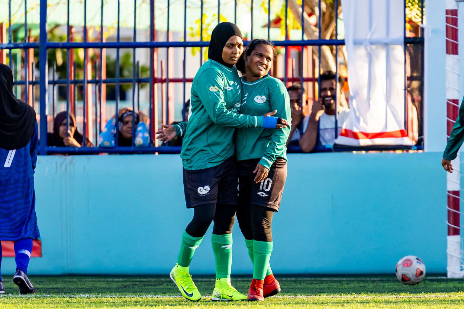 Goidhoo vs Hithaadhoo in Day 4 of Better in Baa Futsal Fiesta 2025 Woman's division held in B. Eydhafushi, Maldives on Saturday, 8th November 2025. Photos: Nausham Waheed / images.mv