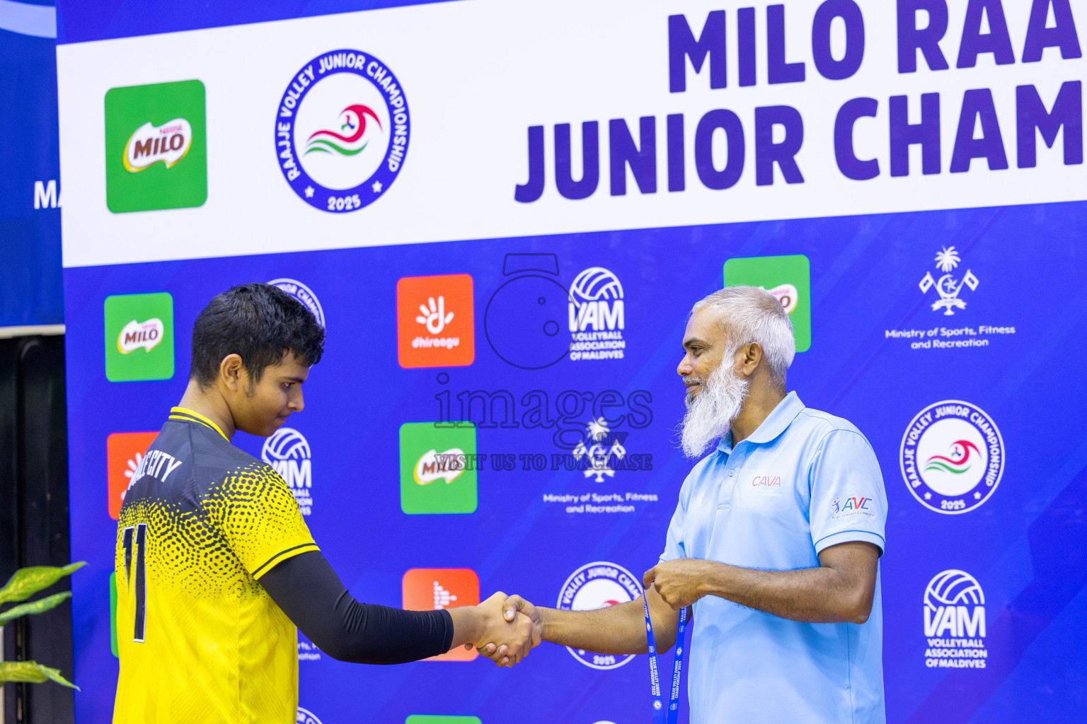 ADh Maamigili vs Male' City in the Finals of MILO Raajje Volley Junior Championship 2025 (U16 Boys) was held in Social Center Indoor Hall, Maldives on Saturday, 27th September 2025. Photos: Ismail Thoriq / images.mv