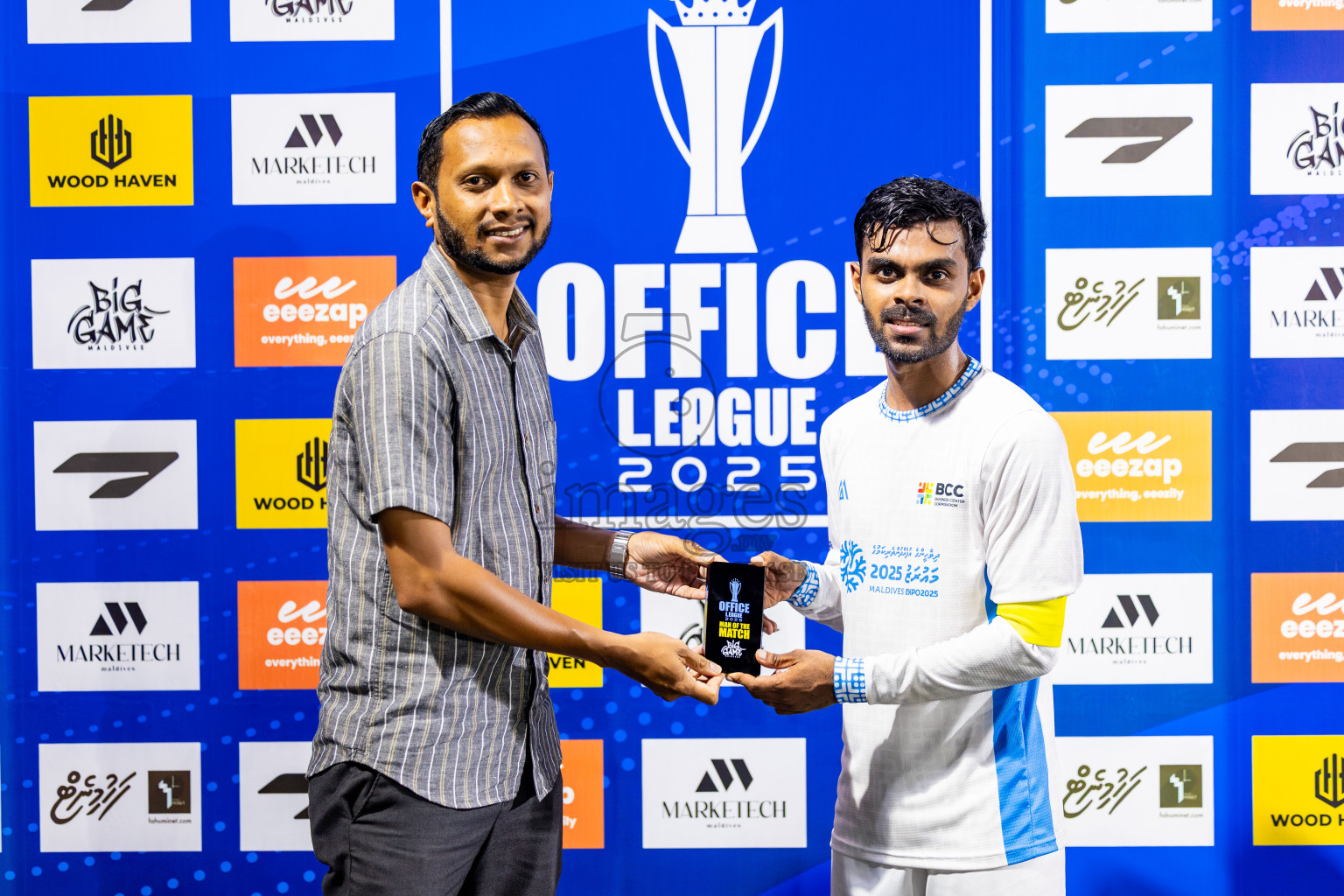 Club Male' City vs BCC in Day 3 of Office League 2025 was held on Friday, 18th April 2025 in Hulhumale', Maldives. Photos: Nausham Waheed / images.mv