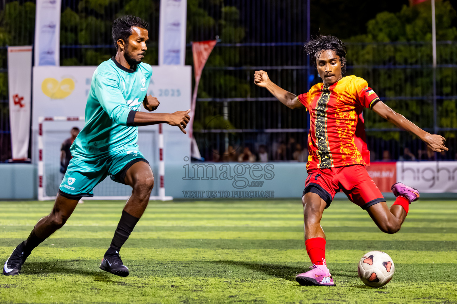 Dharavandhoo vs Thulhaadhoo in Day 3 of Better in Baa Futsal Fiesta 2025 Men's division held in B. Eydhafushi, Maldives on Friday, 7th November 2025. Photos: Nausham Waheed / images.mv