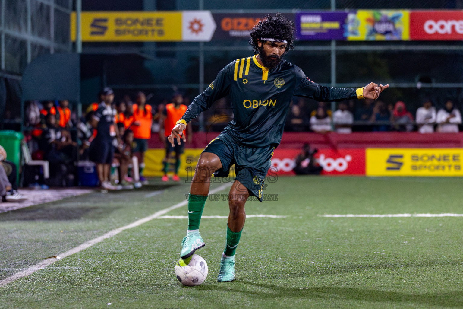 S. Hithadhoo VS Dhandimagu on Day 33 of Golden Futsal Challenge 2024, held on Sunday, 18th February 2024, in Hulhumale', Maldives Photos: Hassan Simah / images.mv