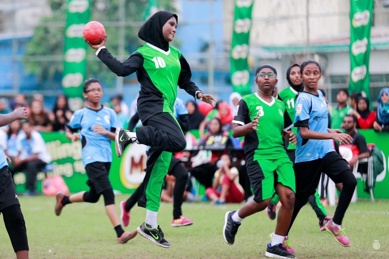 Finals of Under 12 and Under 14 of Interschool handball tournament in Male', Maldives, Saturday, April. 23, 2016.(Images.mv Photo/ Hussain Sinan).
