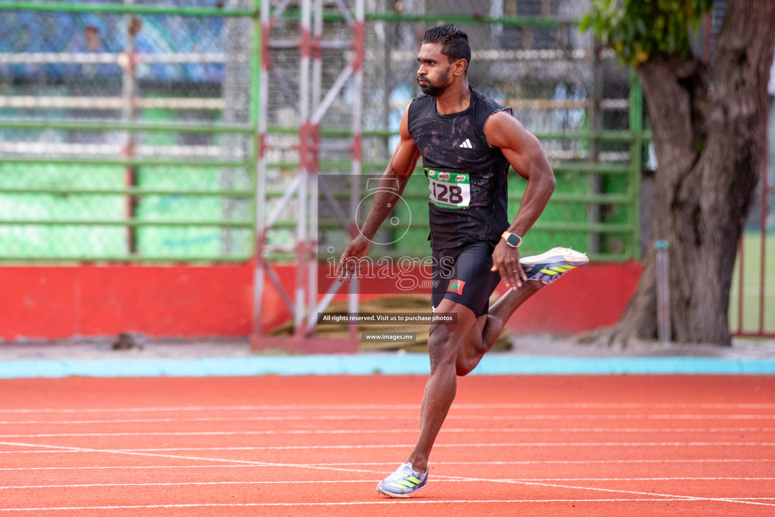 Day 2 of National Athletics Championship 2023 was held in Ekuveni Track at Male', Maldives on Friday, 24th November 2023. Photos: Hassan Simah / images.mv