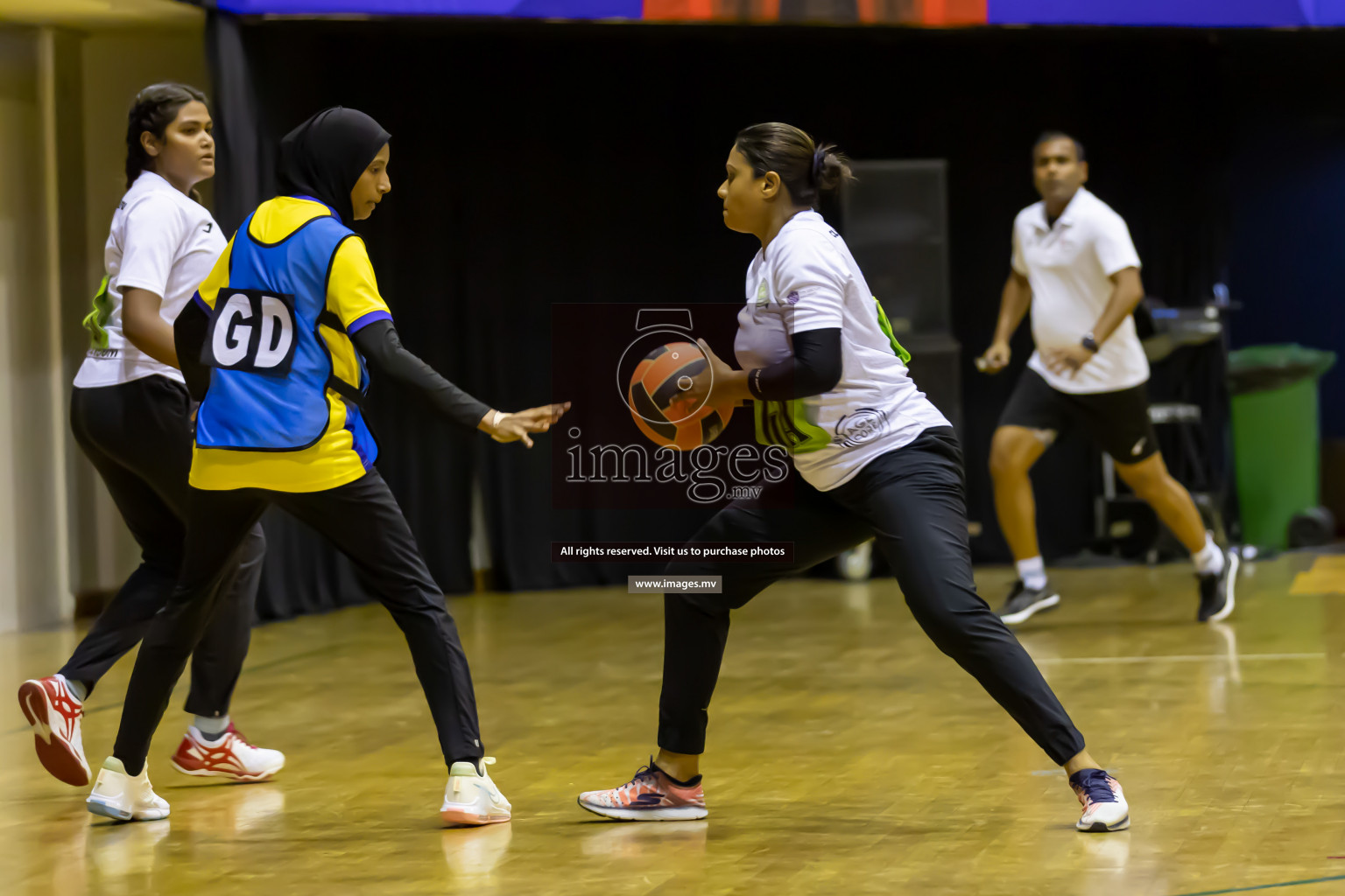 Club Green Streets vs KYRS in the Milo National Netball Tournament 2022 on 21 July 2022, held in Social Center, Male', Maldives. Photographer: Shuu / Images.mv