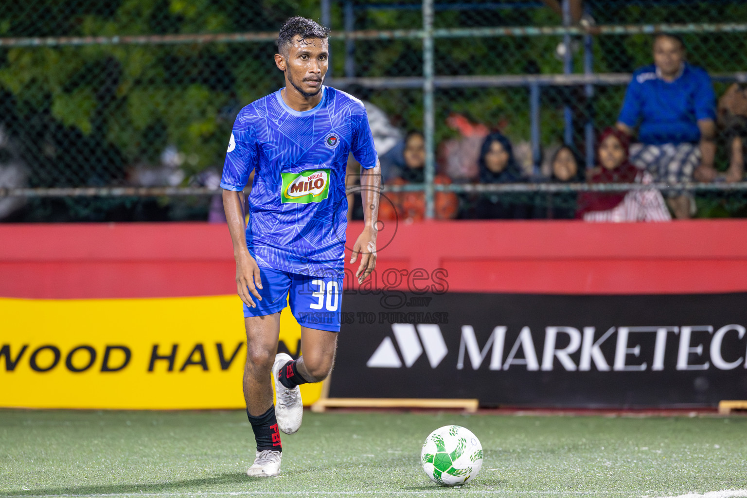 Police Club vs Club Male' City in Day 5 of Office League 2025 was held on Sunday, 20th April 2025 in Hulhumale', Maldives.
Photos: Ismail Thoriq / images.mv
