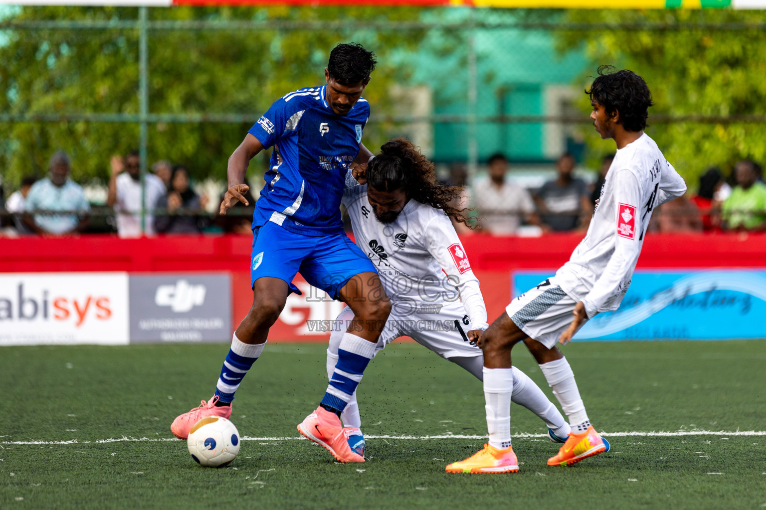 AA. Ukulhas VS AA. Mathiveri in Day 7 of Golden Futsal Challenge 2025 was held on Saturday, 11th January 2025, in Hulhumale', Maldives 
Photos: Hassan Simah / images.mv
