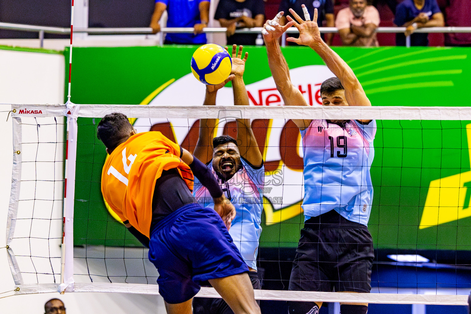 Sports Club City vs Blues for Volleyball in Day 2 of MILO VAM Cup 2024 Men's Division was held in Social Center Indoor Hall on Tuesday, 29th October 2024. Photos: Nausham Waheed / images.mv