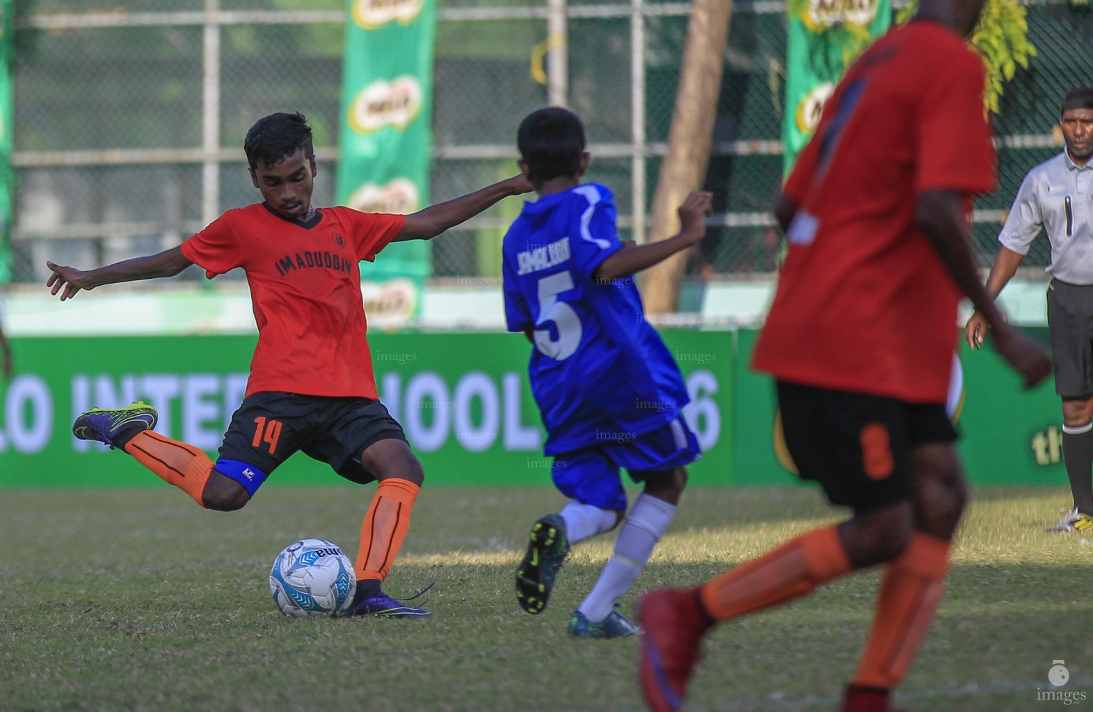 Interschool Football U14: Jamaaludheen vs Imaduddin , Friday, March 4, 2016. (Images.mv Photo: Mohamed Ahsan)