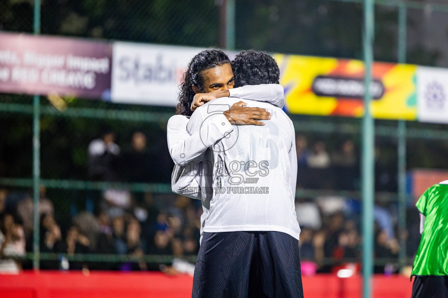 Th Omadhoo vs Th Thimarafushi in Day 18 of Golden Futsal Challenge 2025 was held on Wednesday, 22nd January 2025, in Hulhumale', Maldives. Photos: Nausham Waheed / images.mv