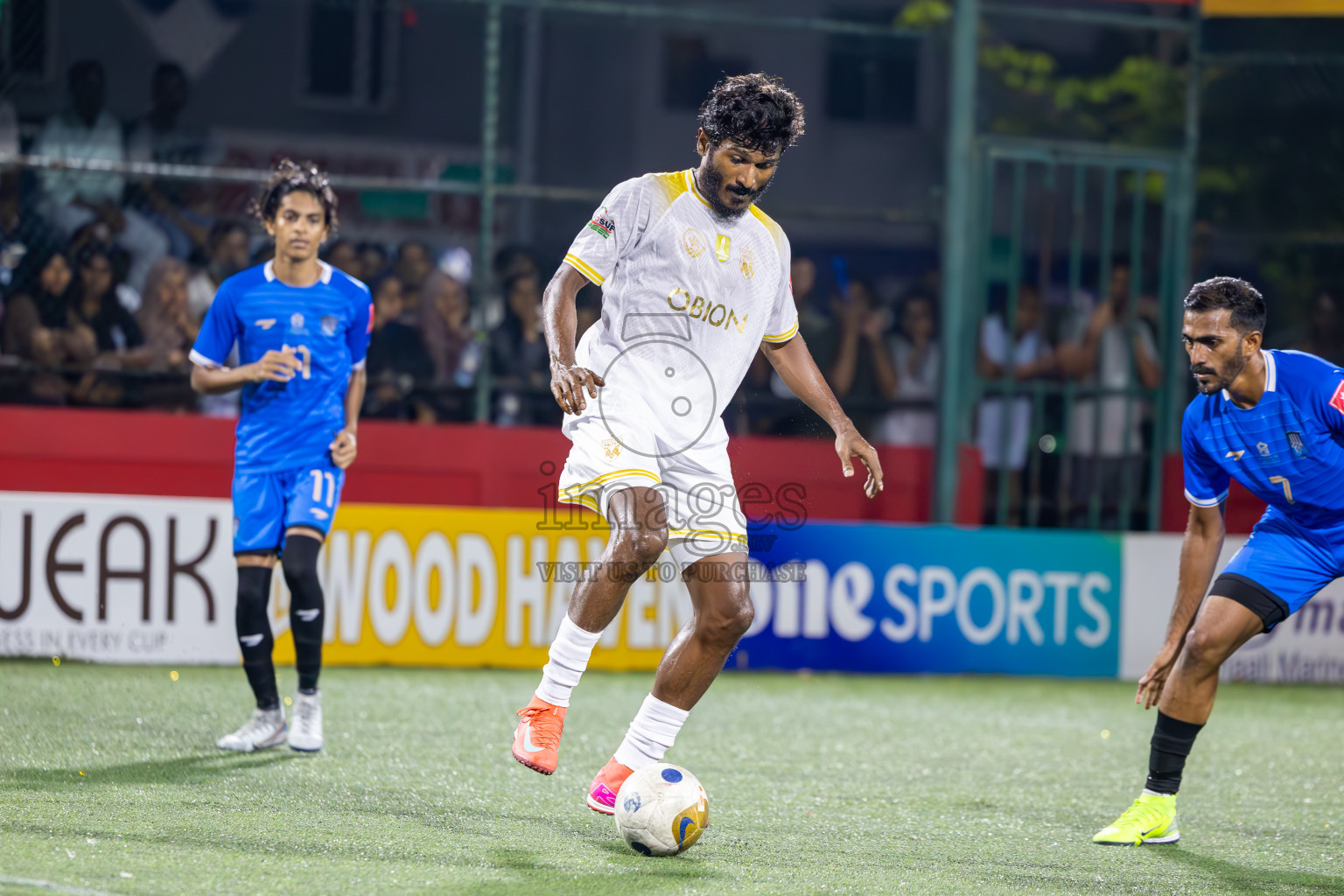 B Eydhafushi vs Lh Kurendhoo in Zone Round on Day 31 of Golden Futsal Challenge 2025 was held on Tuesday, 4th February 2025, in Hulhumale', Maldives.
Photos: Ismail Thoriq / images.mv