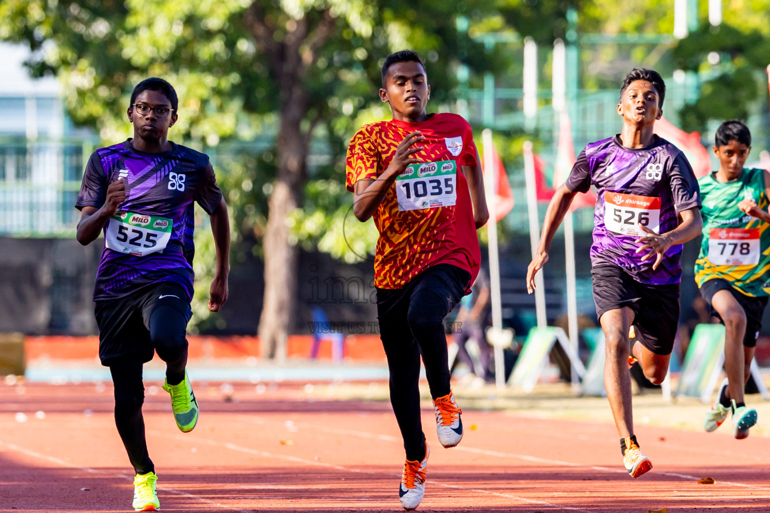 Day 2 of Inter-school Athletics Championship 2025 held in Ekuveni Synthetic Track, Male', Maldives on Tuesday, 07th October 2025. Photos by: Nausham Waheed / Images.mv