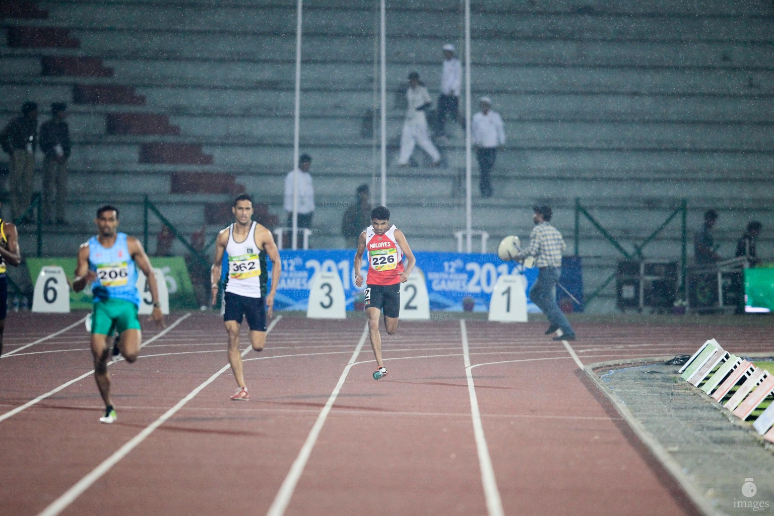 Mohamed Nail of Maldives runs in the 400m heat in the South Asian Games in Guwahati, India, Tuesday, February. 09, 2016. (Images.mv Photo/ Hussain Sinan).