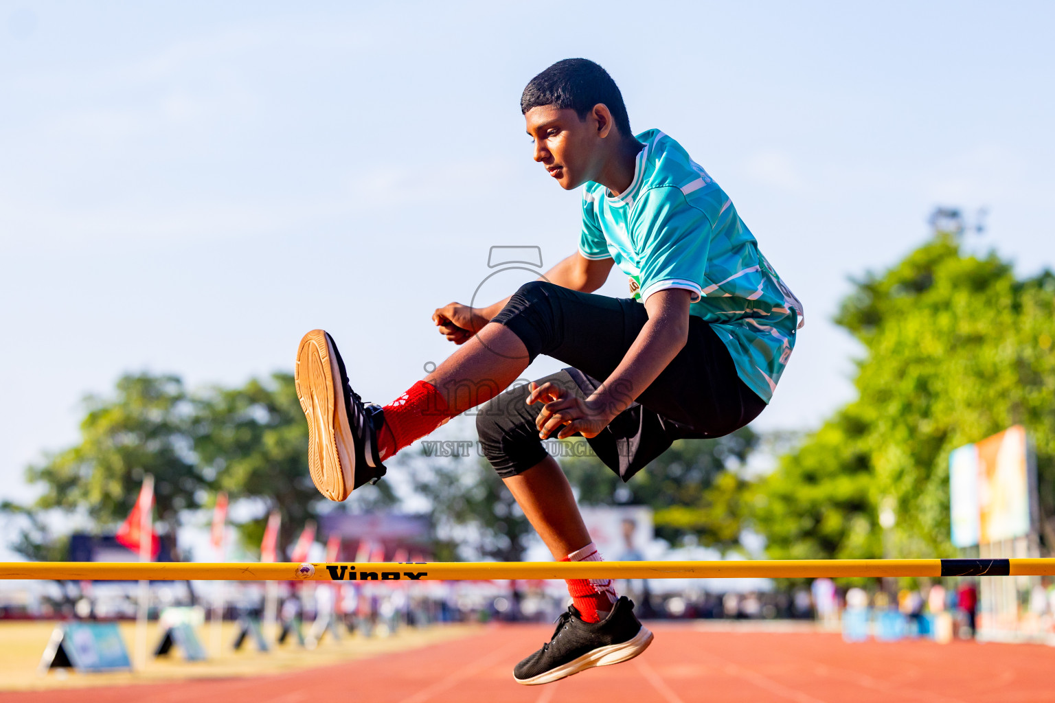Day 3 of Inter-school Athletics Championship 2025 held in Ekuveni Synthetic Track, Male', Maldives on Wednesday, 08th October 2025. Photos by: Nausham Waheed / Images.mv